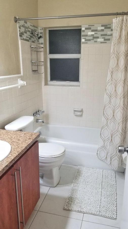 Glam 2 Bedroom Apartment Close To Nsu In Cooper City מראה חיצוני תמונה